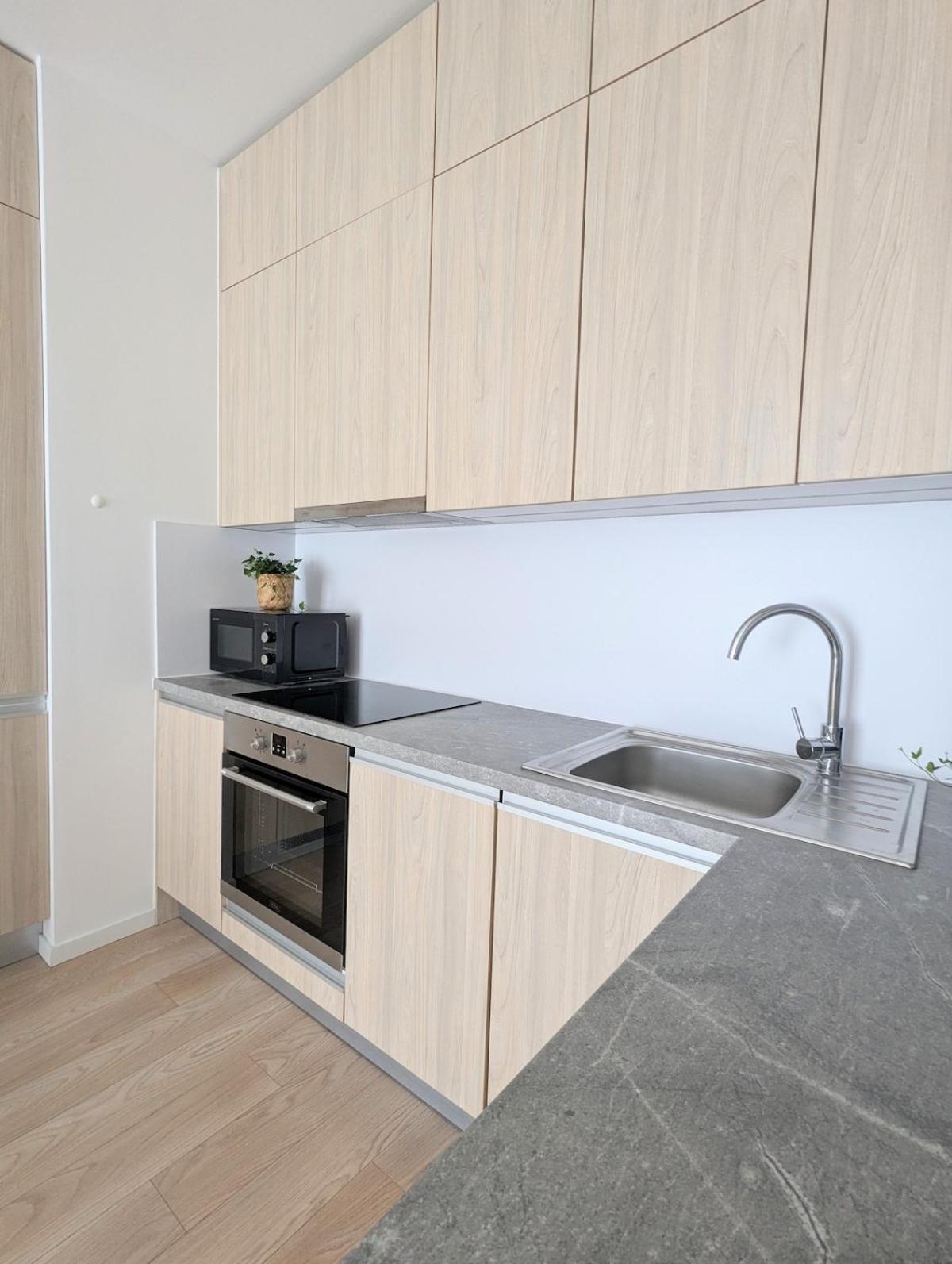 Modern 2-rm At Warsaw's Heart - Wola